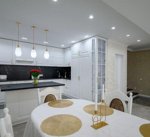 What Professionals Say About Ceiling Lights and Downlights